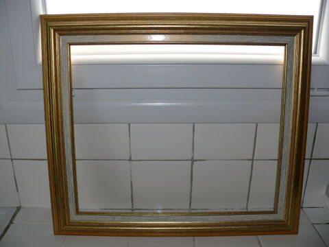 Cadre pour tableau 25 Saintes (17)