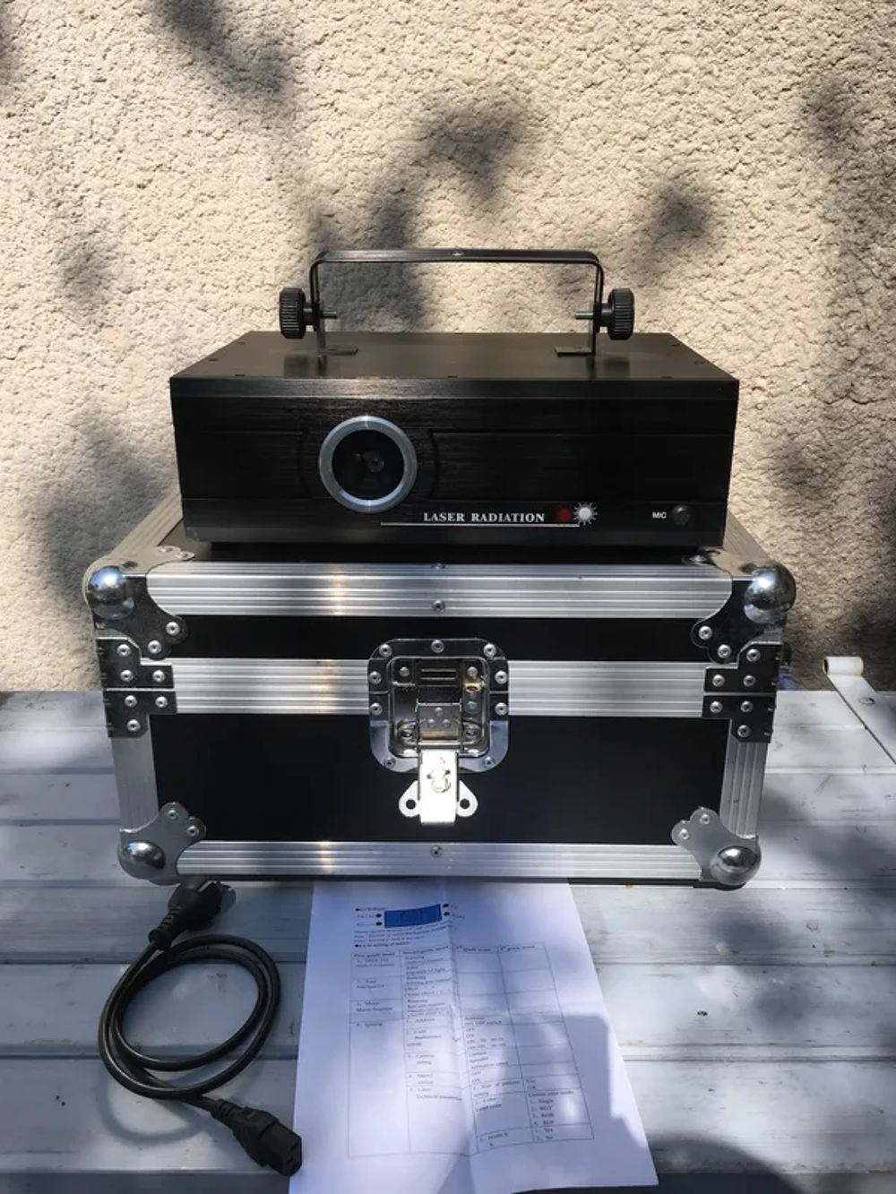 Laser RVB 1400mw comme neuf avec flight case Instruments de musique