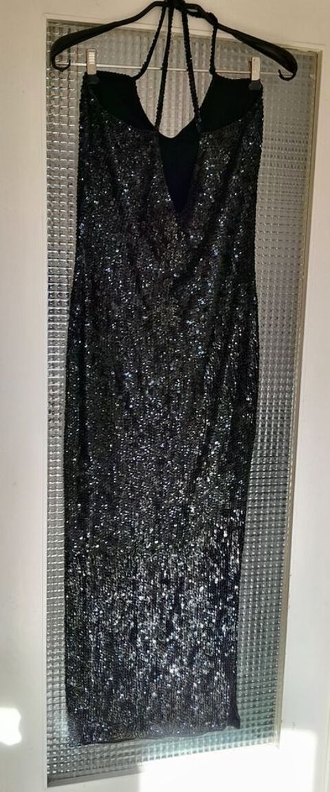 Robe de f�tes paillettes noires 20 L�zignan-Corbi�res (11)