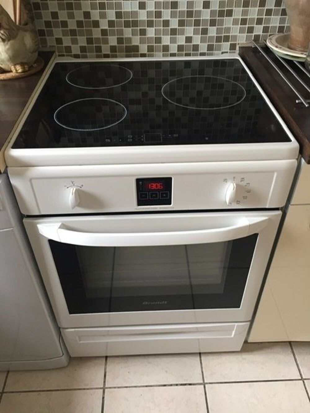 Gazini&egrave;re &eacute;lectrique induction plus four Electromnager