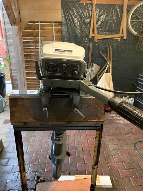 Moteurs de bateaux Moteurs de bateaux 80 occasion Saint-Julien-l&egrave;s-Metz 57070