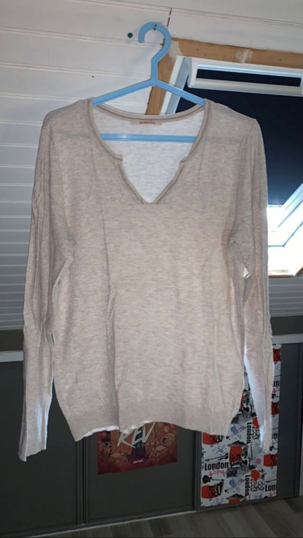 Pull col V Vêtements