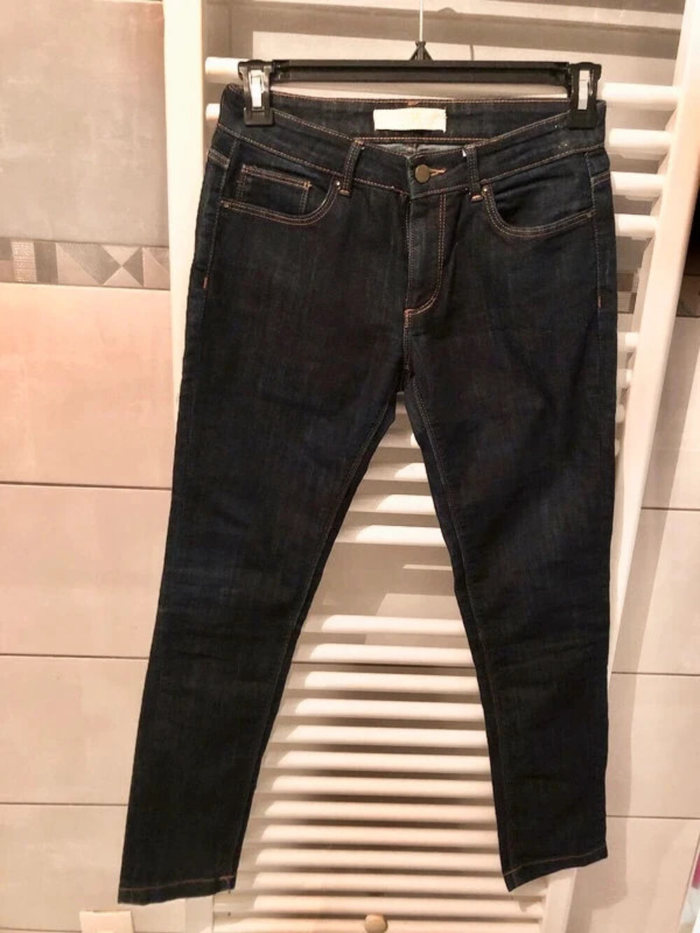Jeans slim Zara taille 38 neuf &agrave; 8 euros Vêtements