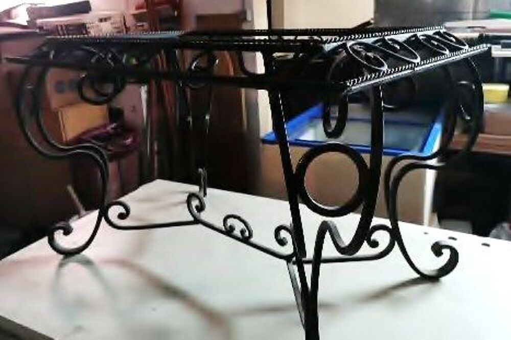 TABLE SALON FER FORGE
Meubles