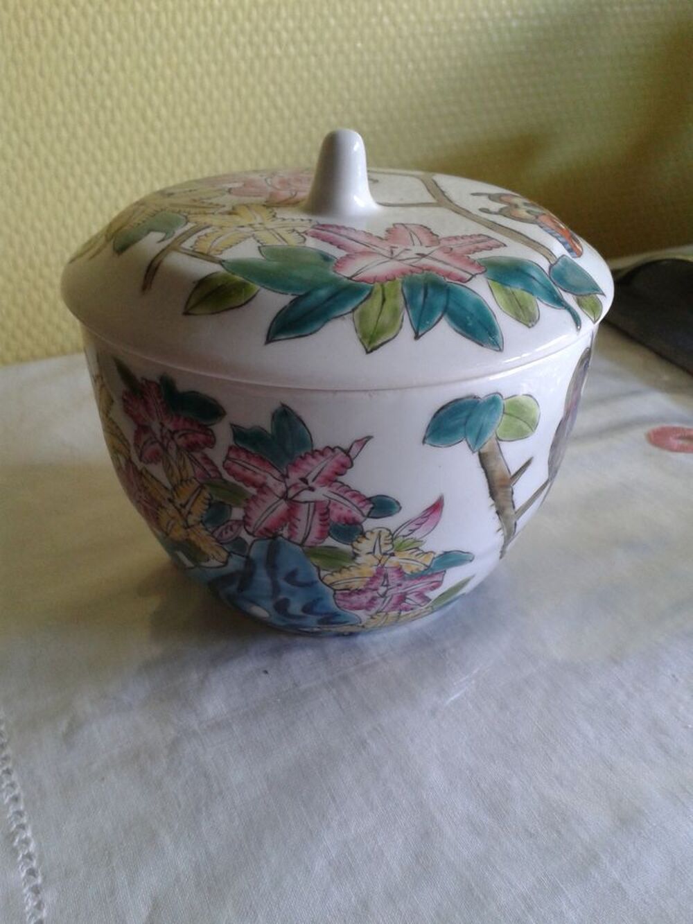 Pot &agrave; gingembre motifs oiseau et papillon Décoration
