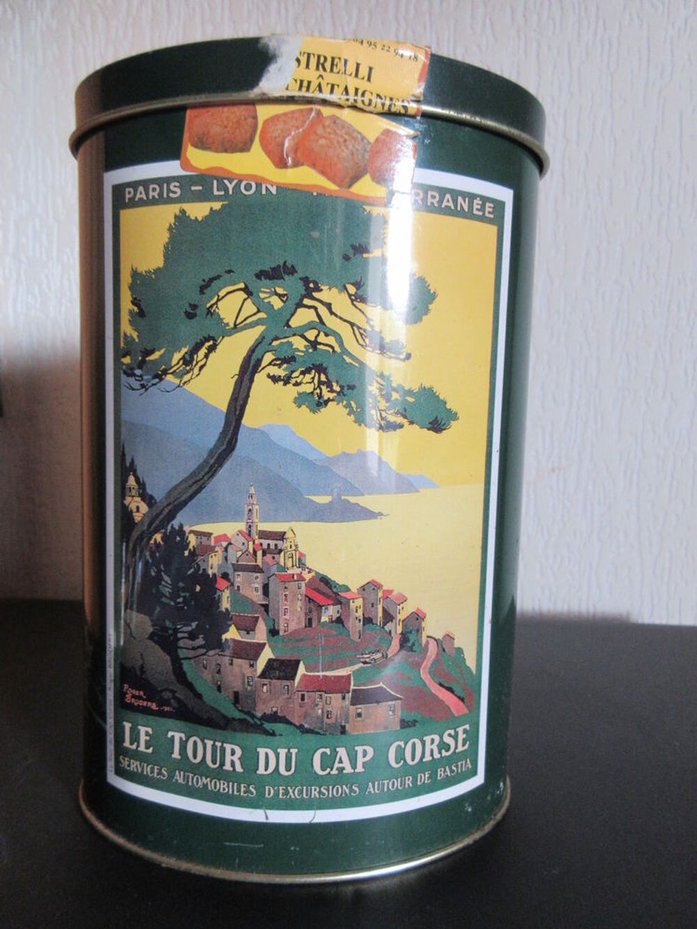 Bo&icirc;te en fer vintage 