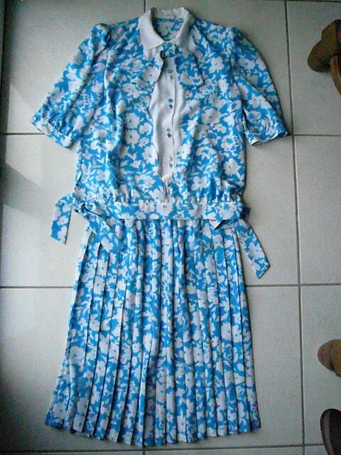 Ensemble jupe + haut coordonn T 40 20 Franqueville-Saint-Pierre (76)