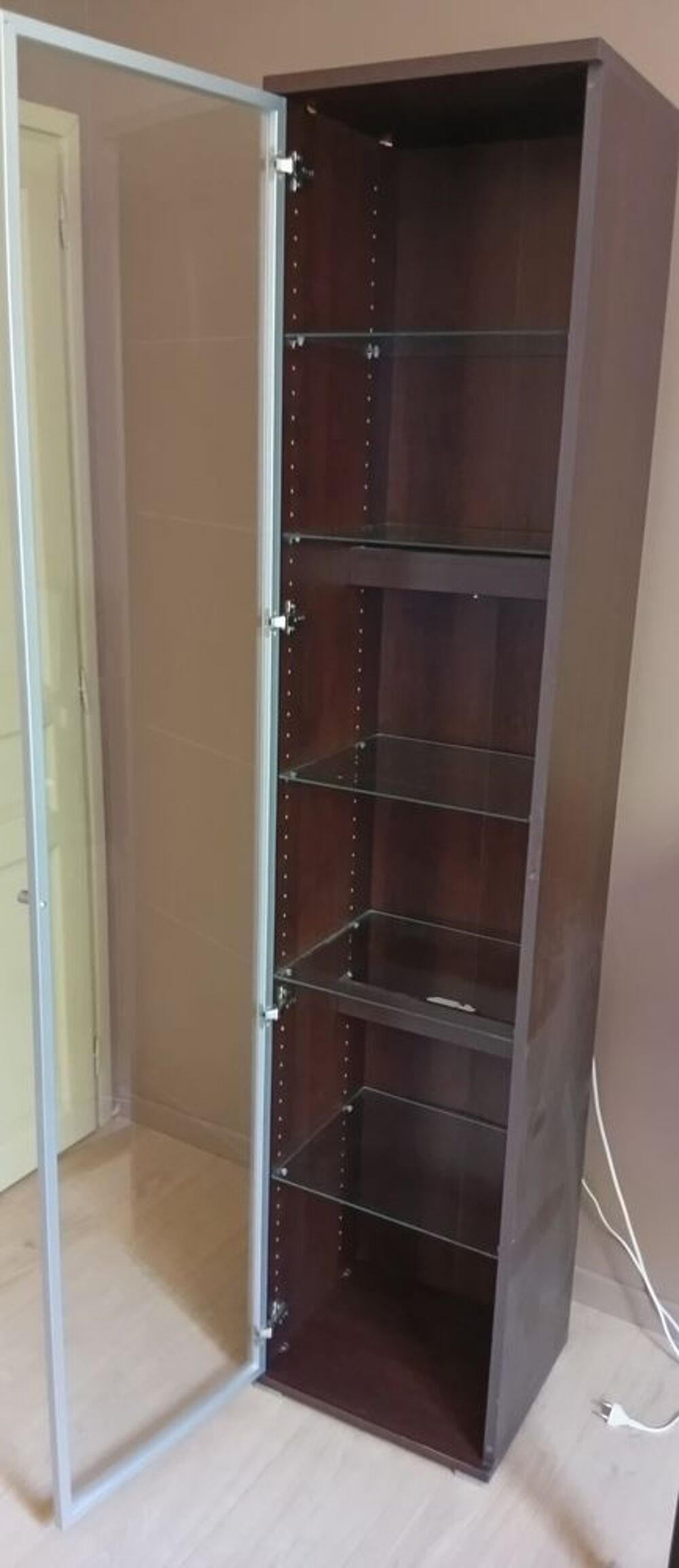 vitrine en bois Meubles