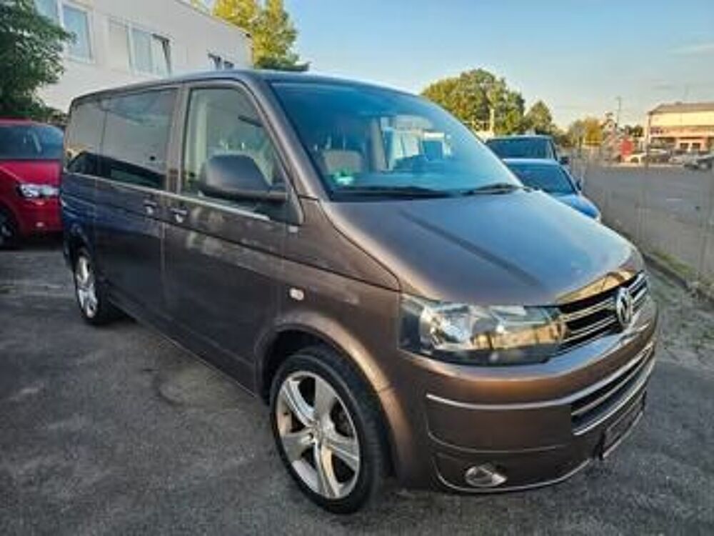 MULTIVAN 2.0 TDI 114 FAP BlueMotion Confortline Court (7 CV) 2011 occasion 69001 Lyon