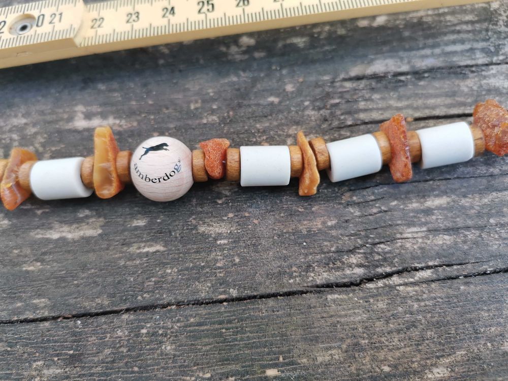 Collier pour chien avec des perles ceramic. 