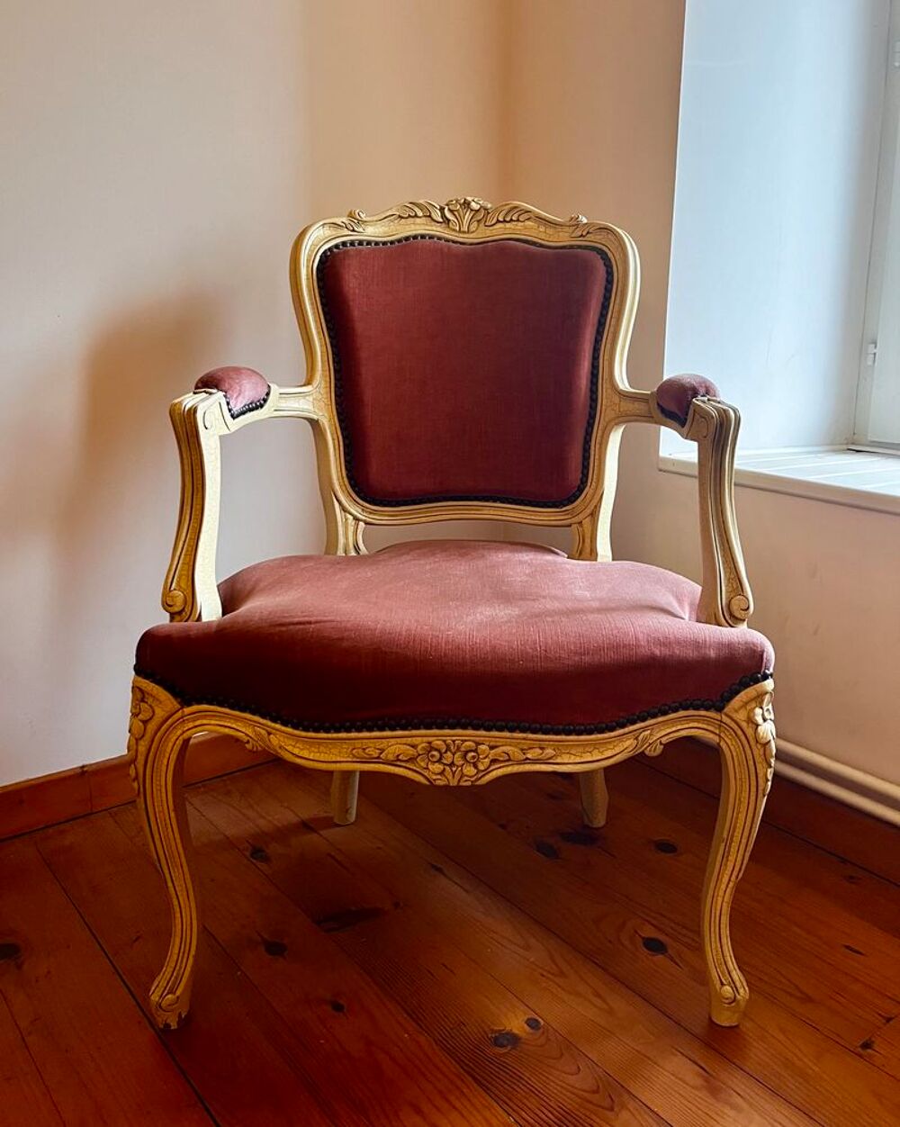Lit et fauteuil Type Louis XV Meubles