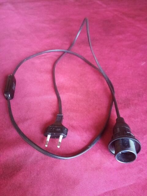 Cordon �lectrique pour lampe 4 Avermes (03)