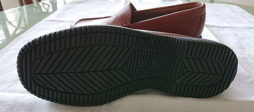 MOCASSINS CUIR FAUVE JAMAIS PORTES Chaussures