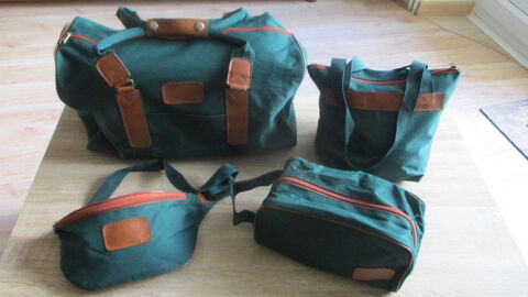 Ensemble Sacs de Voyage Vert Fonc. 15 Le Vernois (39)
