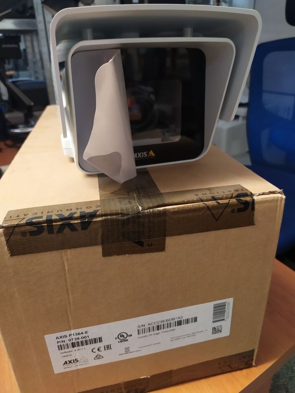 AXIS P1364-E Network Camera Matériel informatique
