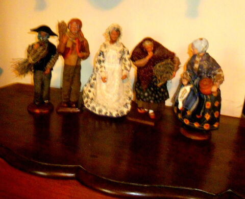 Ensemble de 5 santons de Provence 50 Gar�oult (83)