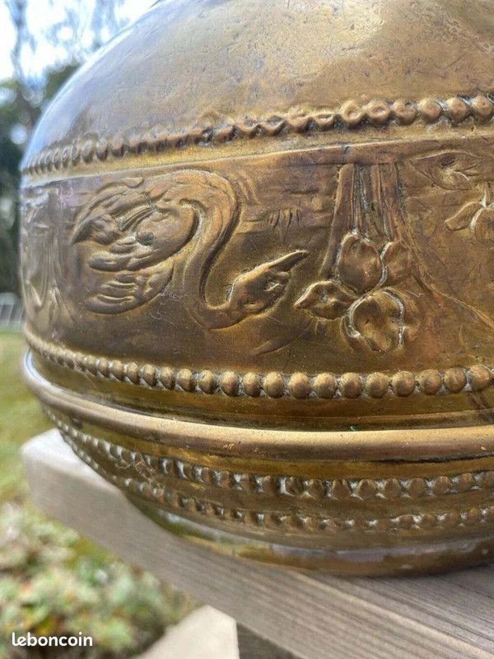 Ancienne Th&eacute;i&egrave;re Artisanal Laiton - Perles au motif Oiseau Décoration