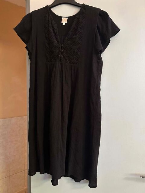 Robe noire en coton Soual (81)