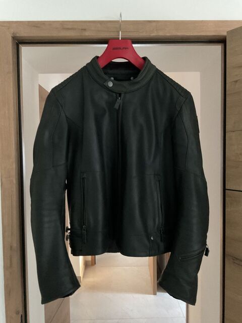Blouson moto cuir  �BMW Motorrad�  Saint-Mitre-les-Remparts (13)