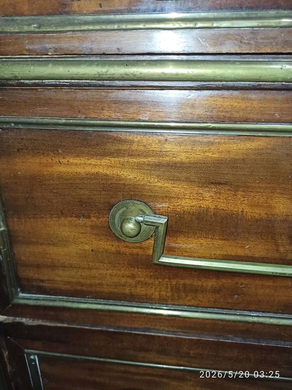 Commode us&eacute;e avec plateau en marbre Meubles