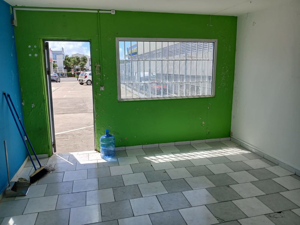 Location Autre Local aux Abymes 600€ Les abymes