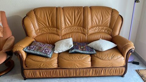 Canapé cuir marron 3 places + fauteuil 1 place 200 Cagnes-sur-Mer (06)