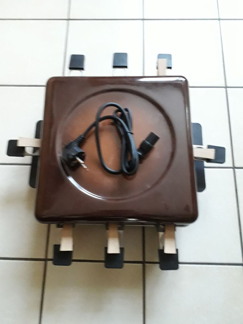 APPAREIL A RACLETTE TEFAL . Electroménager