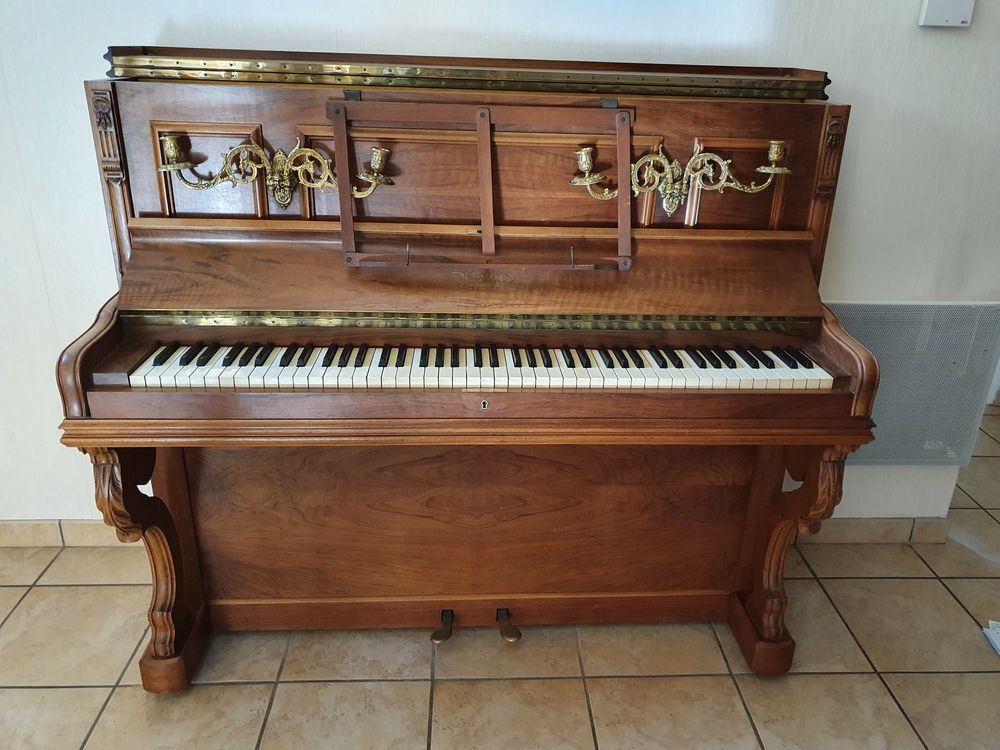 Piano droit A BORD Instruments de musique