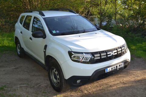 Dacia Duster ECO-G 100 4x2 Essential 2023 occasion Saint-Jean-des-Olli&egrave;res 63520