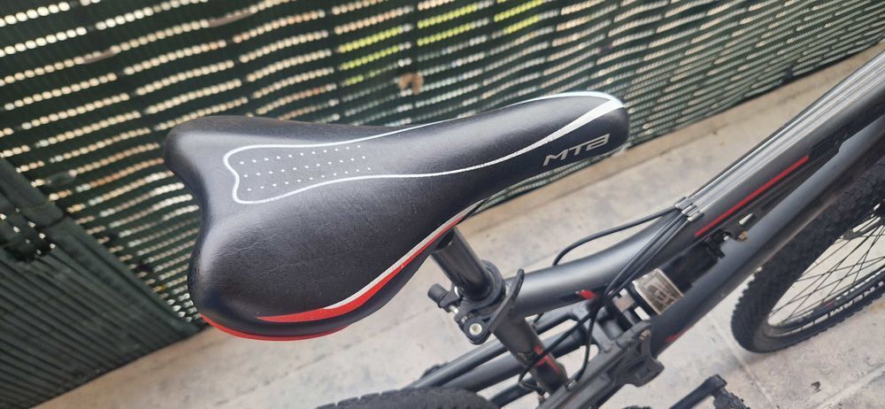 VTT 27 pouces Bien lire le description merci Vélos