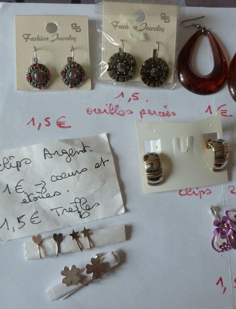 Boucles d'oreilles petits prix &agrave; l'unit&eacute; ou en lot Bijoux et montres