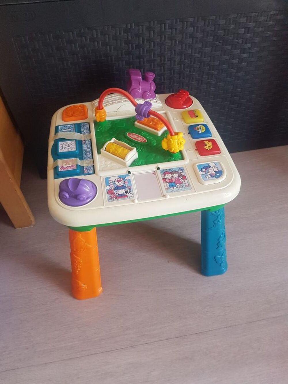 Table d'activit&eacute; Jeux / jouets