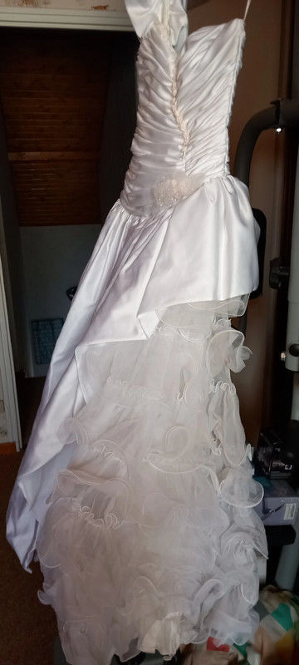 Robe de mari&eacute;e de fabrication italienne neuve sans &eacute;tiquette Vêtements