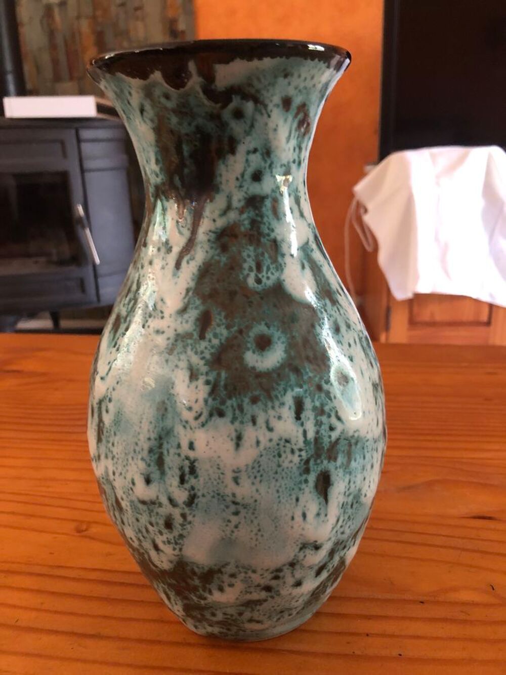 vase bleu en c&eacute;ramique de la Vanoise Décoration