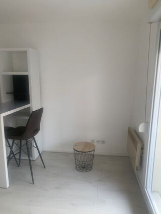  Appartement à louer 1 pièce 21 m²