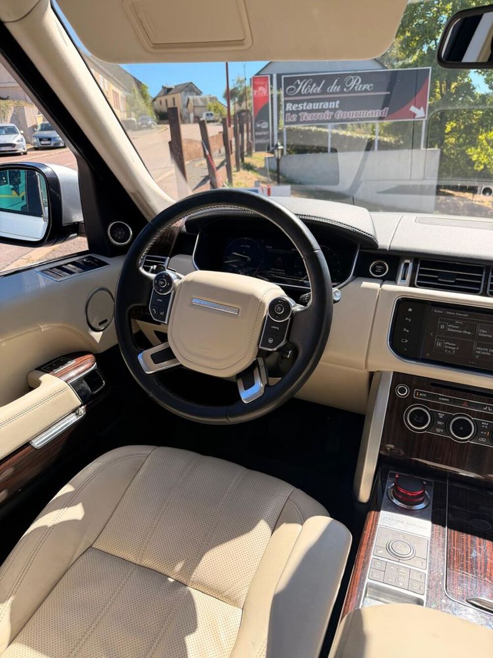 Range Rover RANGE ROVER VOGUE 4.4 SDV8 339 CH SWB 2015 occasion 58120 Ch&acirc;teau-Chinon Ville