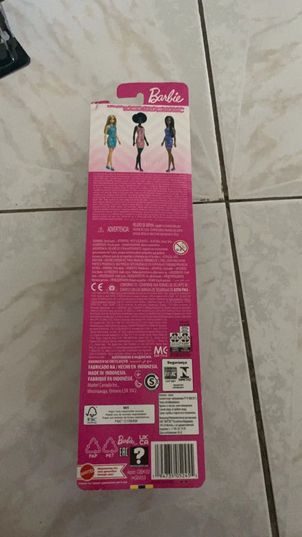 Poupee barbie avec robe barbie bleu Jeux / jouets