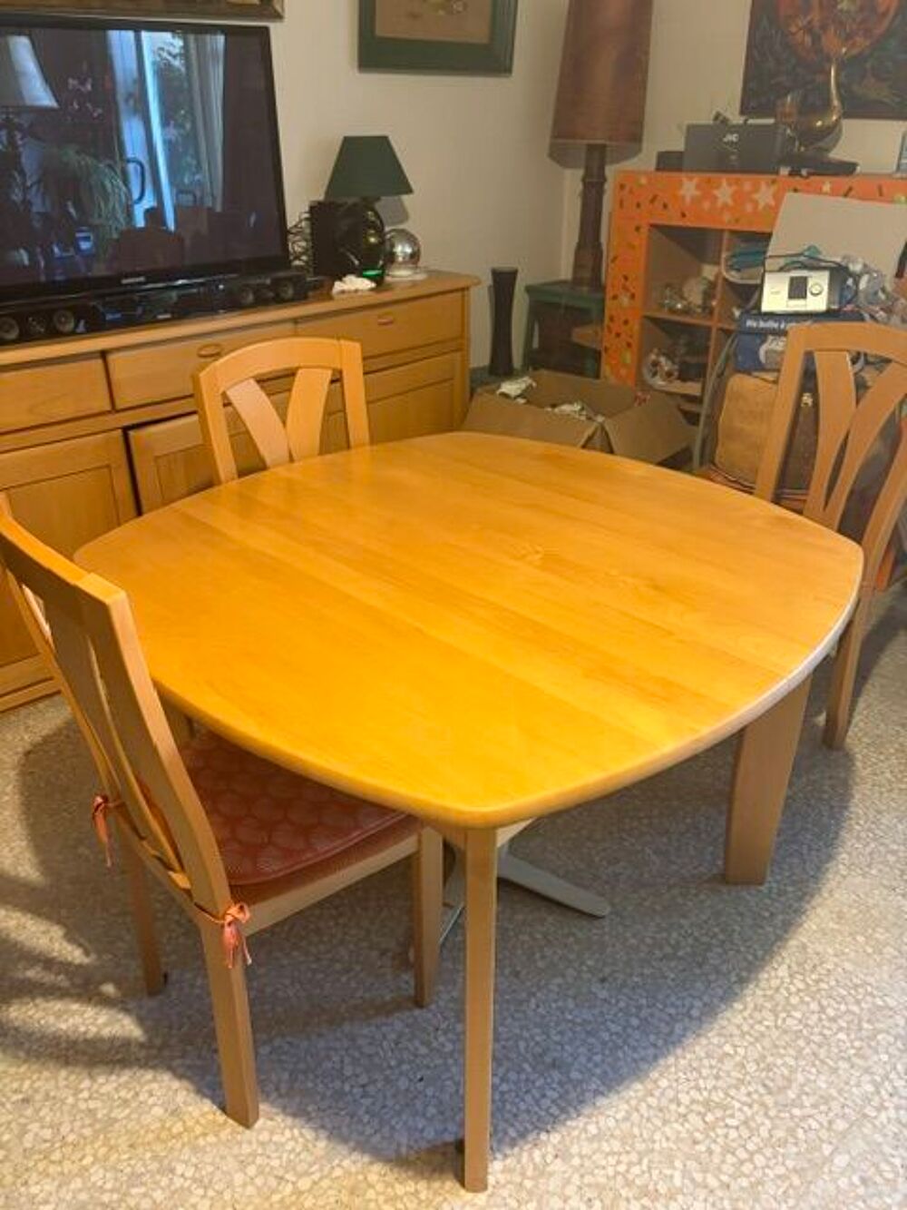 salle a manger compl&egrave;te bois massif et sign&eacute;e Meubles