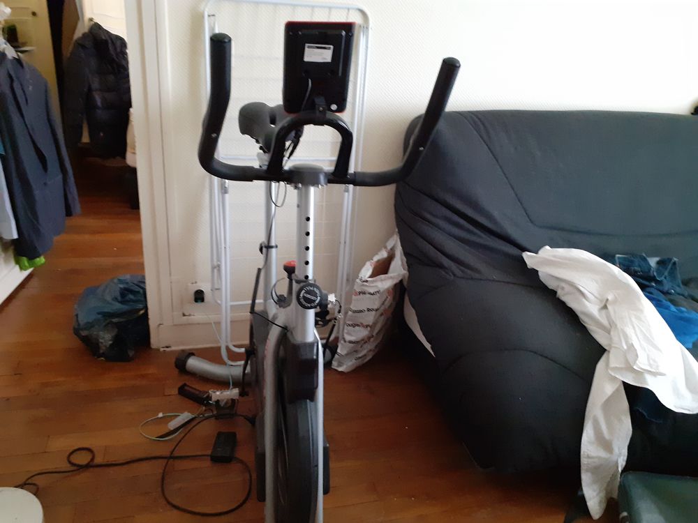 VELO APPARTENT HAUT DE GAMME Vélos