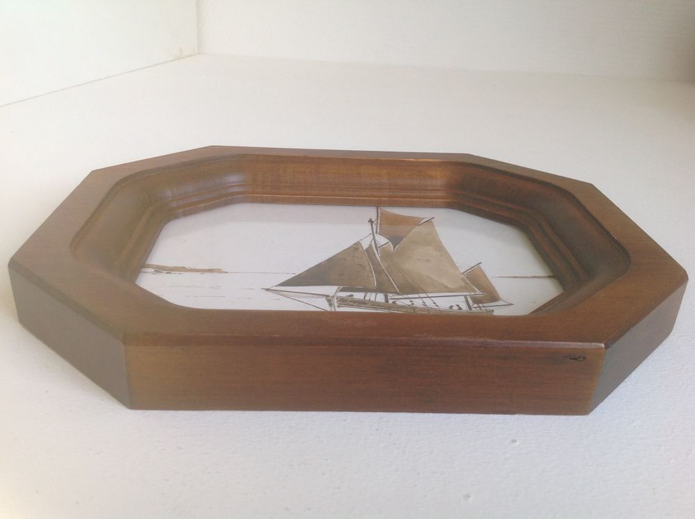 MARINE SOUS-VERRE AVEC BEAU CADRE BOIS Envoi Possible
Décoration