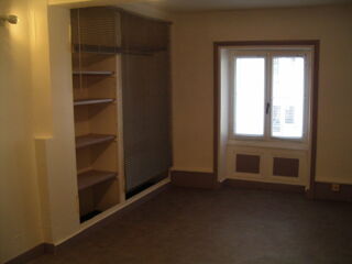  Appartement à louer 3 pièces 49 m²