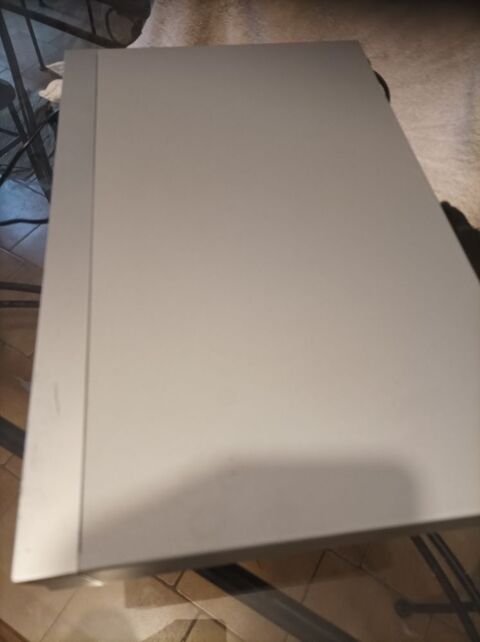 Lecteur DVD   CD
Marque  SPHERE MADE IN USA 20 V�zelise (54)