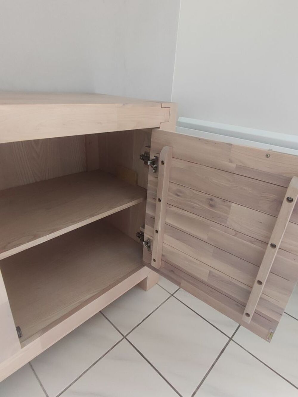 Ensemble table +buffet en orme massif blanchi Meubles