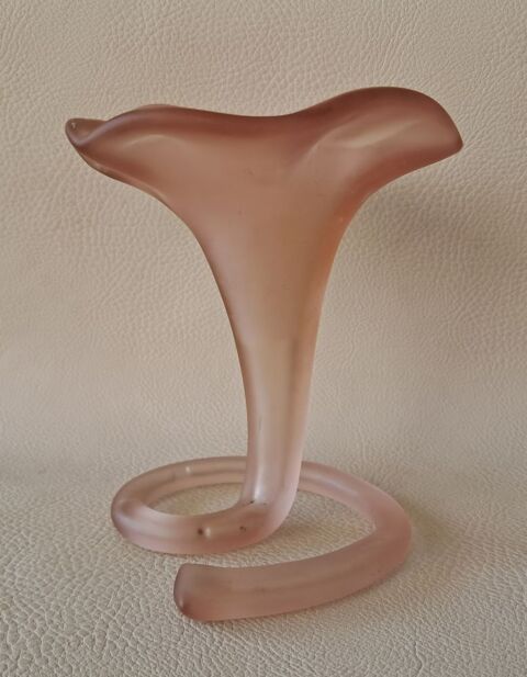 vase trompette vintage soliflore en forme de corolle  30 Carnon Plage (34)