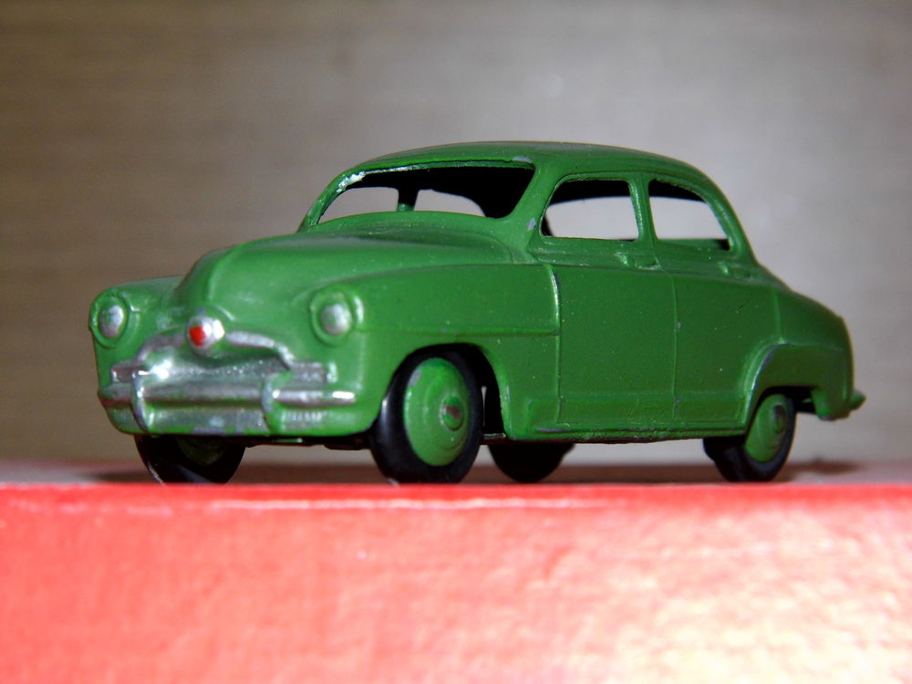 Dinky toys 24U SIMCA 9 ARONDE MECCANO 24U voiture collection vintage jouet ancien 