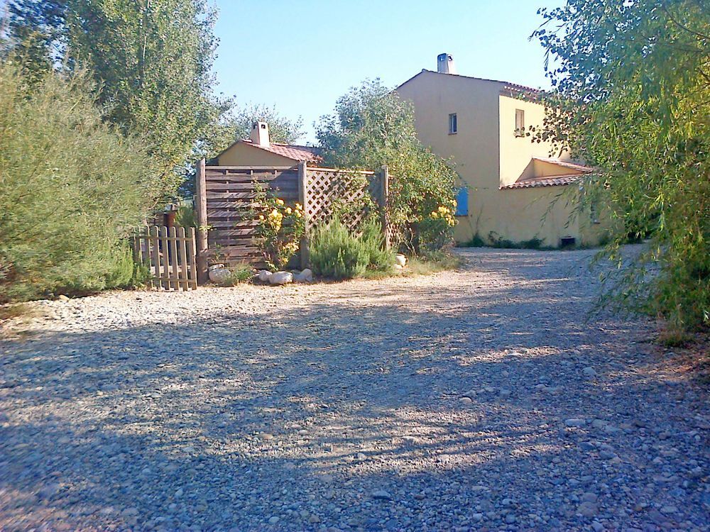 Location Maison Jolie maison meublée avec jardin Mallemoisson