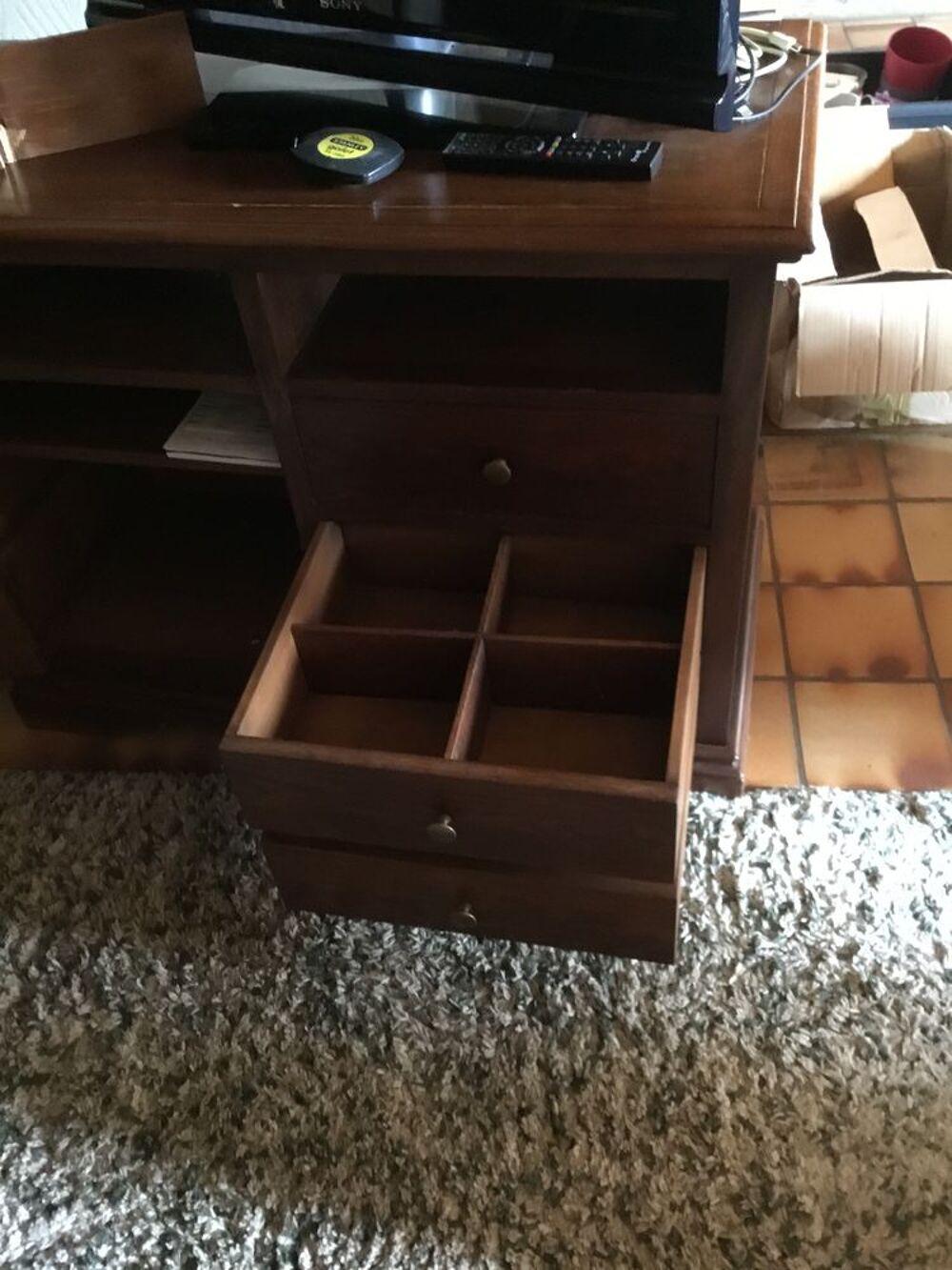 Meuble t&eacute;l&eacute; Meubles