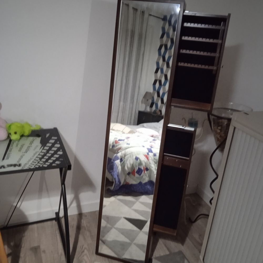 Armoire &agrave; bijoux marron tiroirs lat&eacute;raux hauteur 160 tr&egrave;s st Meubles