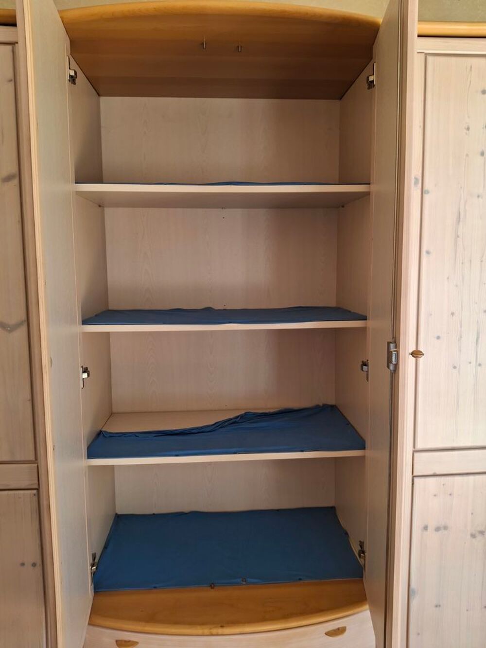 Armoire 2 penderies &eacute;tag&egrave;res et tiroirs Meubles