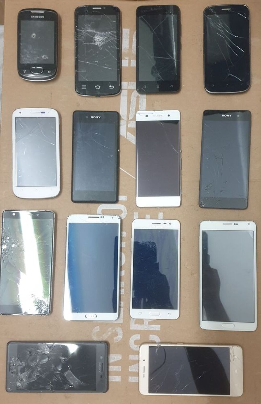 Lot smartphones 9 Téléphones et tablettes